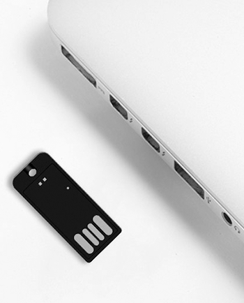 Clé USB noire ultra-fine
